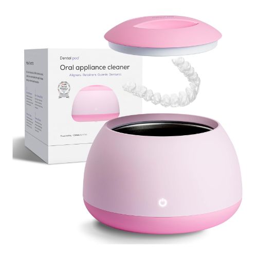 Aligner cleaning pod for soaking trays